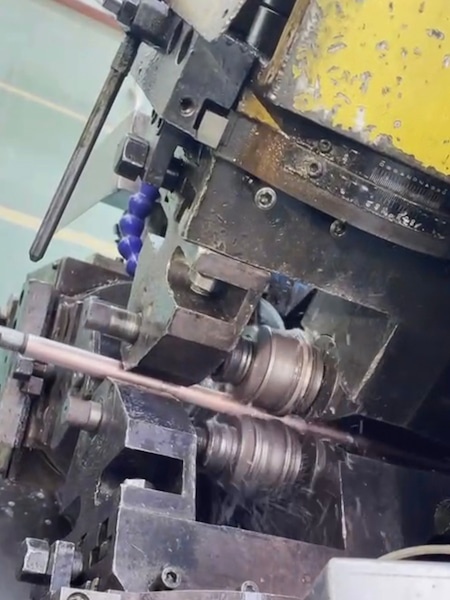 Copper Tube Machining In Machine With Shenzhen Yuanan Chlorine Free Cutting Fluid