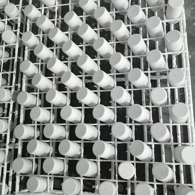 Protective film forming on titanium alloy during high-temperature forging